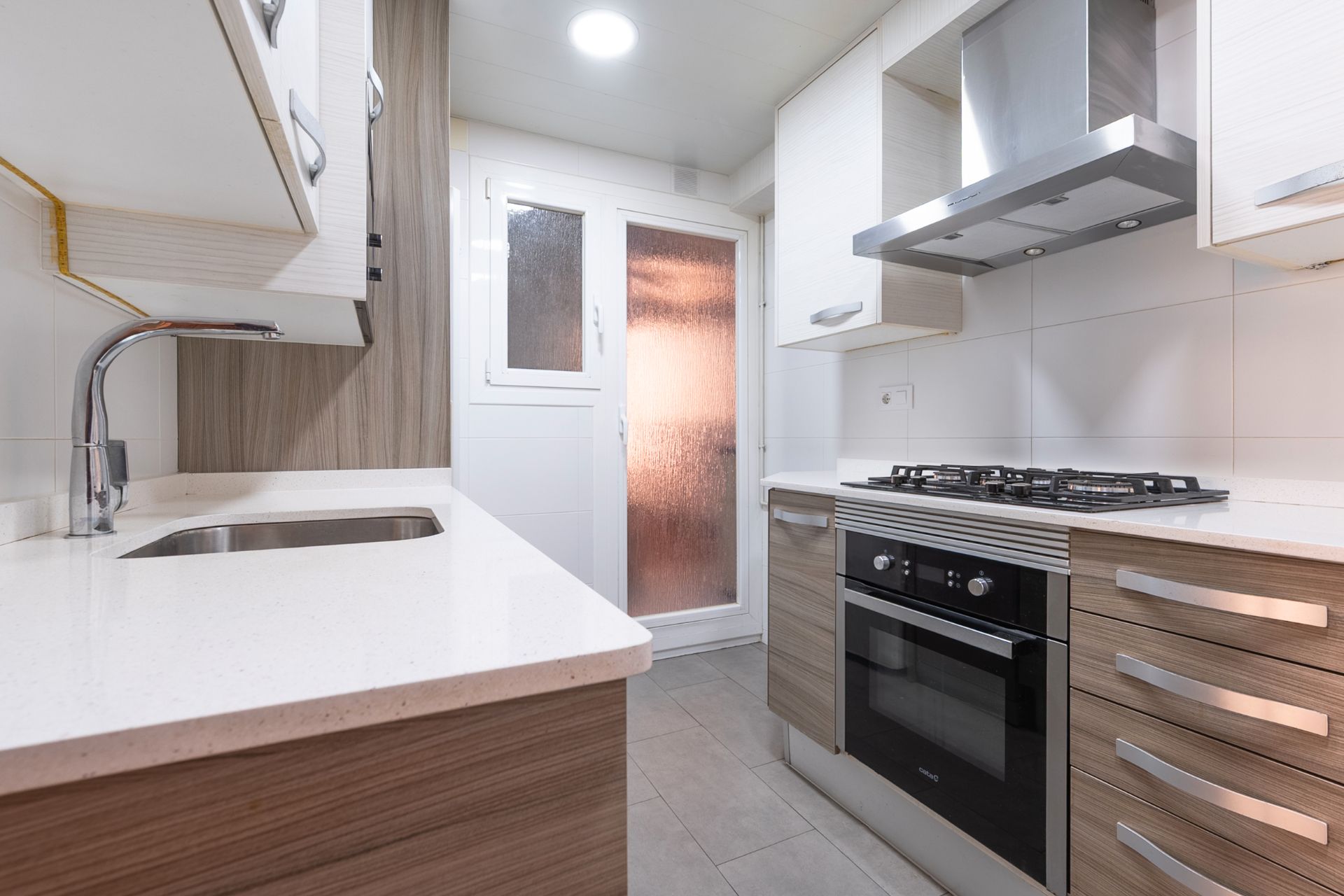 Kitchen of Flat for sale in  Barcelona Capital  with Heating, Terrace and Oven