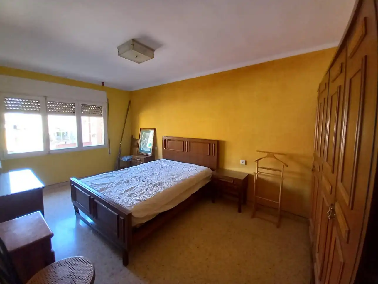Habitación de Piso de alquiler en Lleida con Aire acondicionado, Calefacción y Piscina