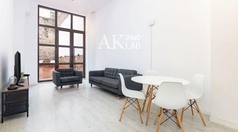 Vivienda reformada con patio y terraza privados en el corazón de Barcelona, image 4