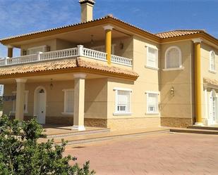 Vista exterior de Casa o xalet en venda en Elche / Elx amb Terrassa i Balcó