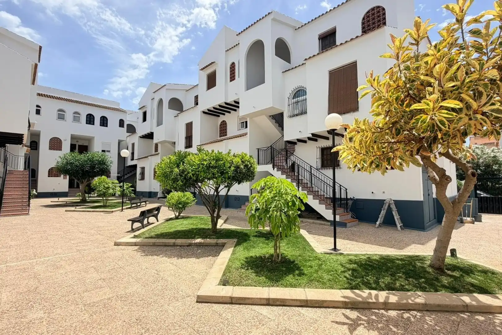 Vista exterior de Pis en venda en Torrevieja amb Moblat