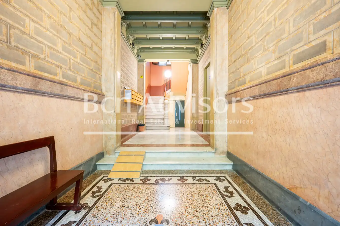 Piso en venta en Barcelona con Aire acondicionado, Calefacción y Parquet