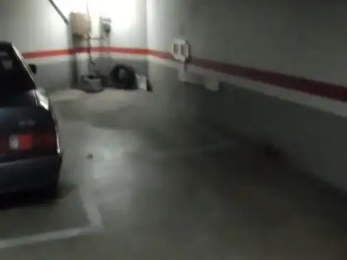 Parkplatz von Garage zur Miete in León Capital 