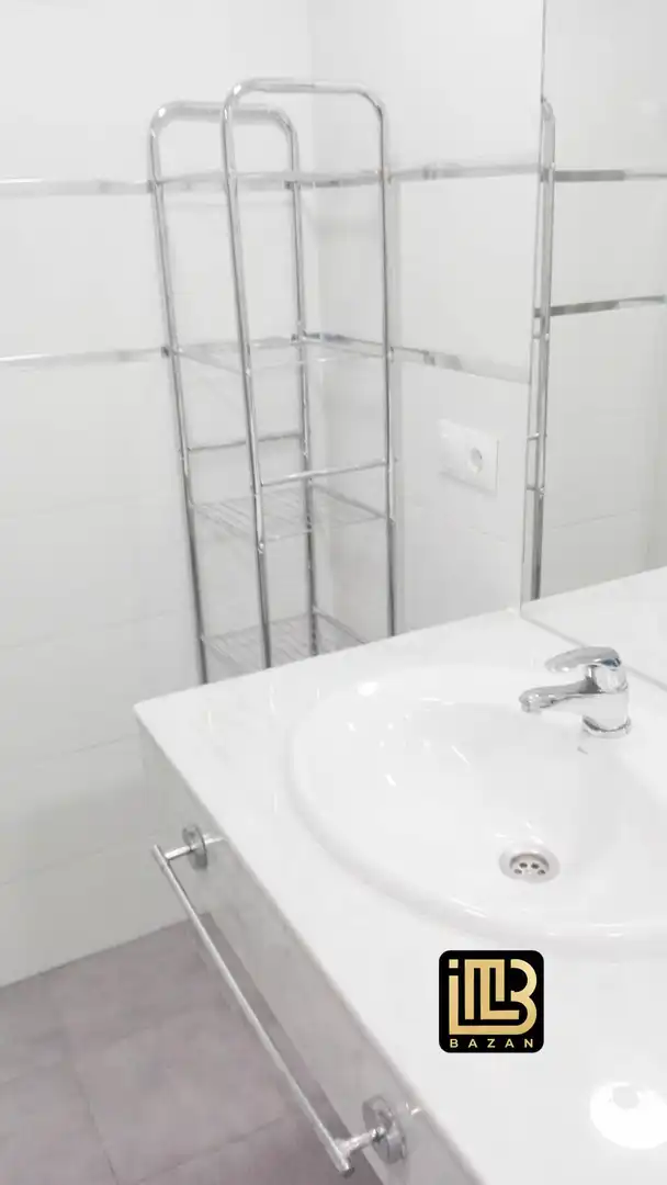 Bathroom of Flat for share in Málaga  with Air Conditioner, Furnished and Oven