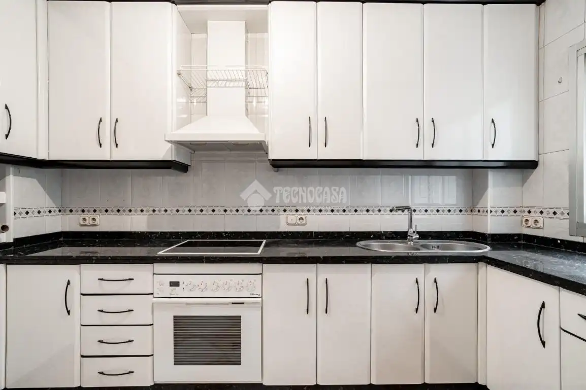 Küche von Wohnung zum Verkauf in Granada