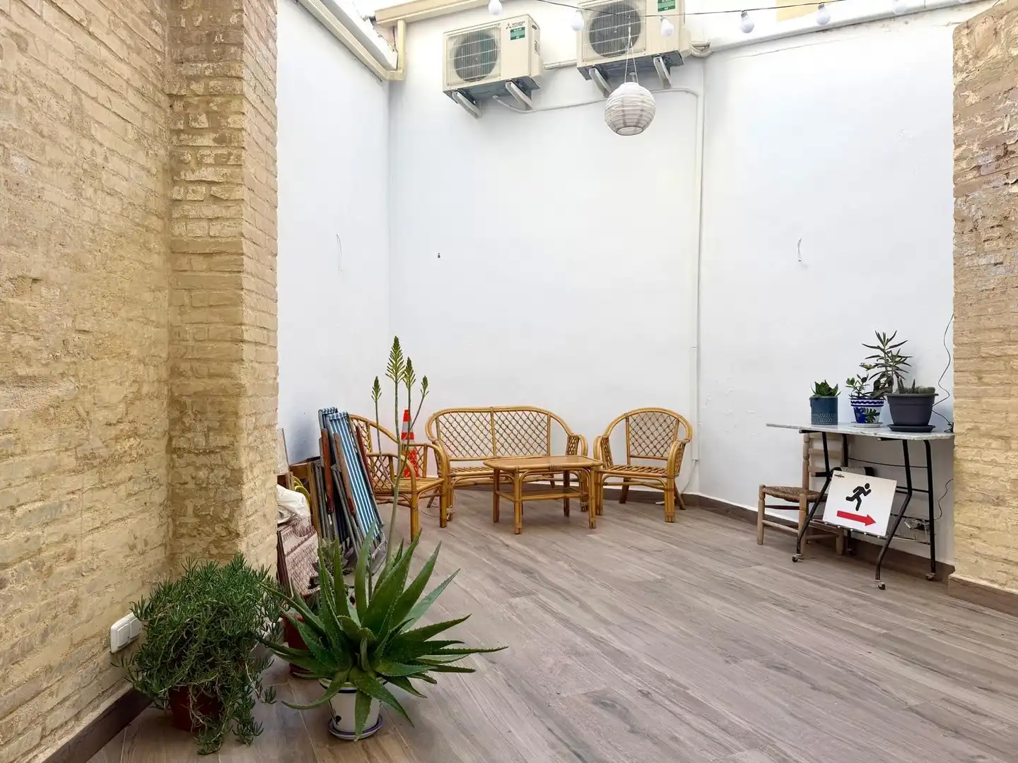 Erdgeschoss zum Verkauf in Valencia mit Klimaanlage, Heizung und Terrasse