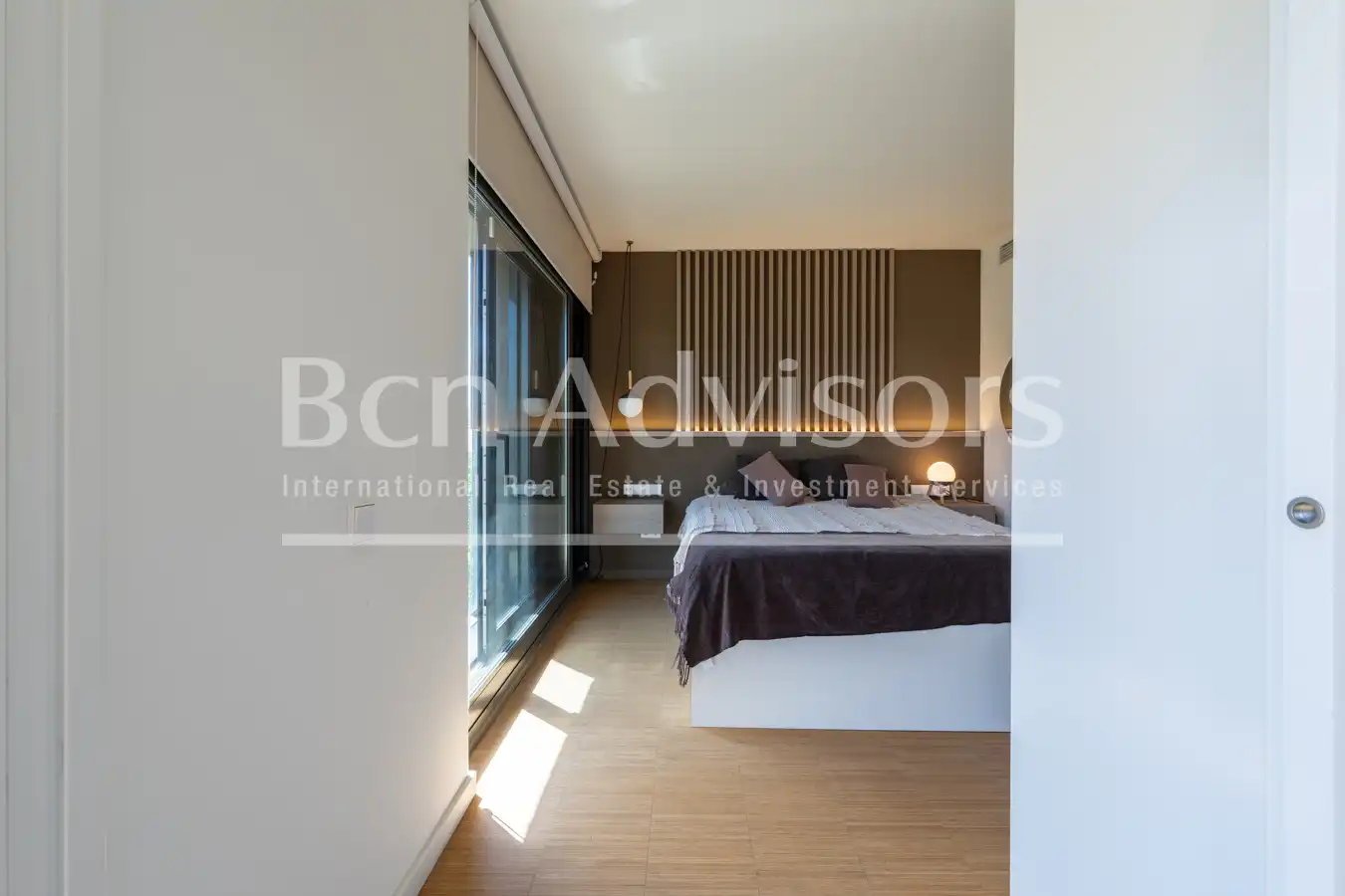 Schlafzimmer von Dachboden zum Verkauf in Barcelona mit Klimaanlage, Heizung und Parkett