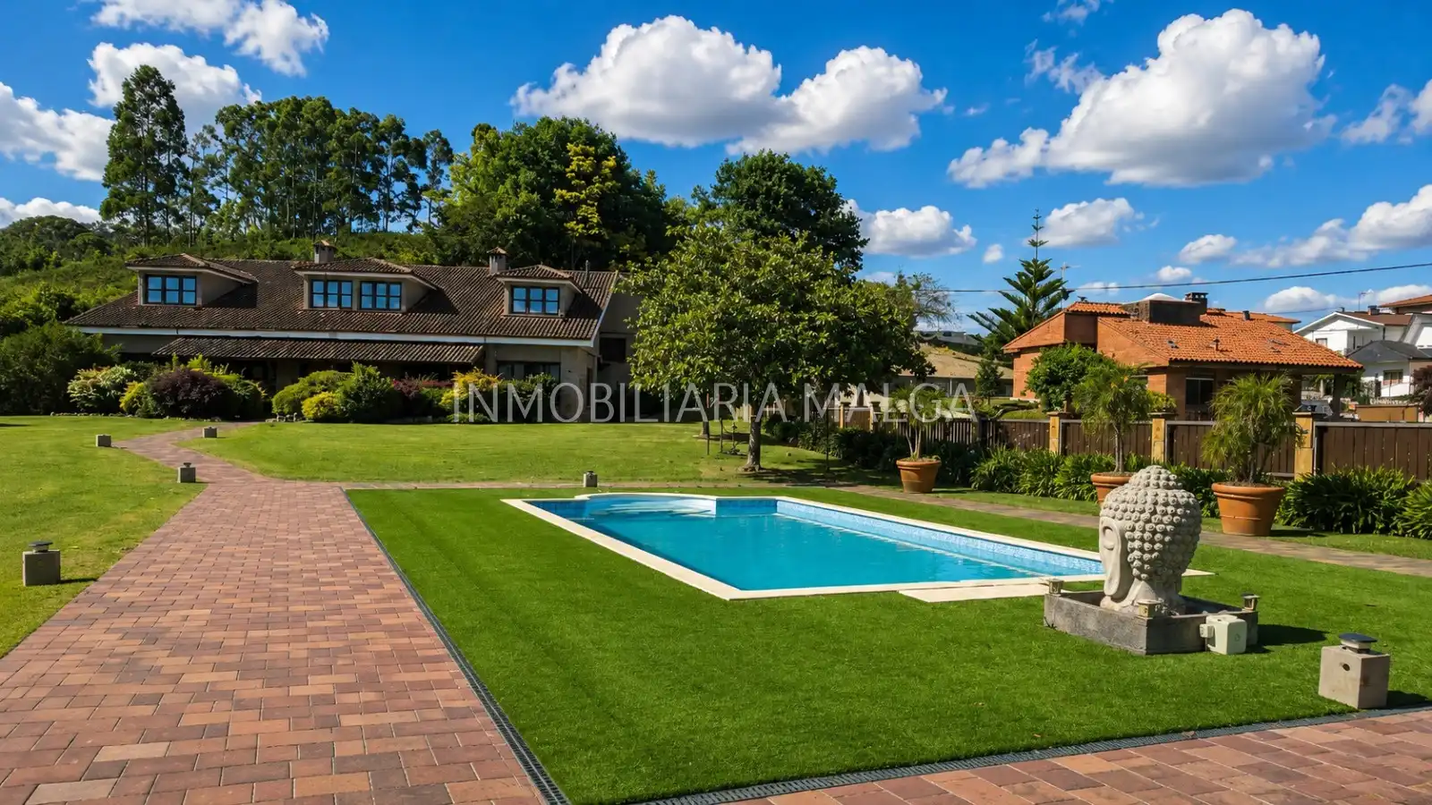 Piscina de Casa o xalet en venda en Colunga amb Calefacció, Jardí privat i Parquet
