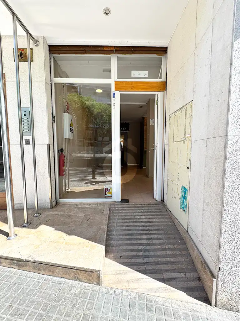 Local commercial à vendre à Carrer d'Àngel Guimerà, imagen 13