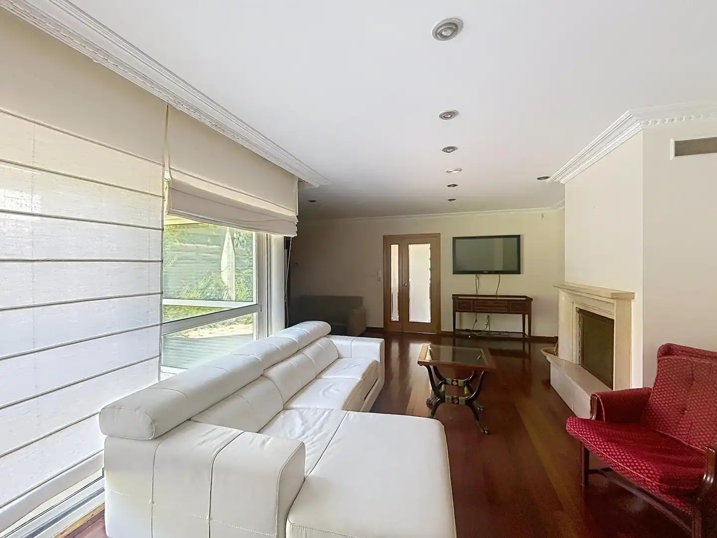 Sala de estar de Casa adosada en venta en Santiago de Compostela  con Calefacción, Terraza y Piscina comunitaria