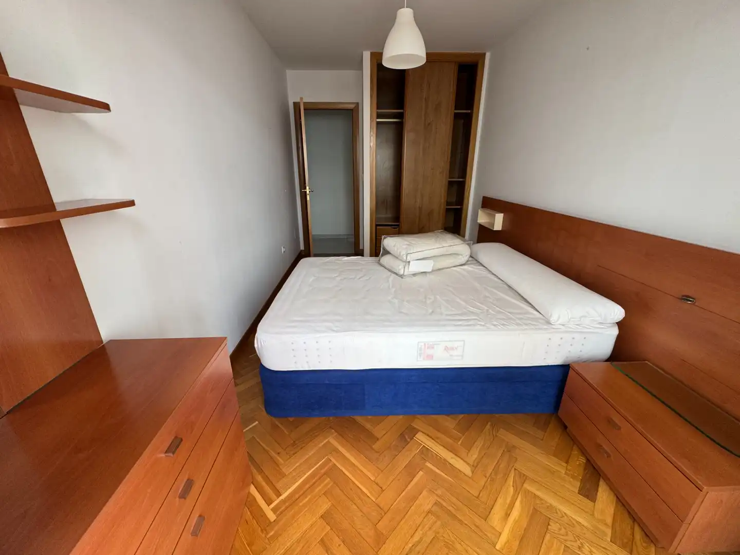 Dormitori de Pis en venda en Noia amb Calefacció, Parquet i Moblat