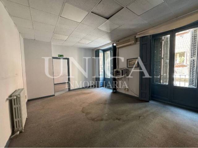 Piso en Venta en Cortes - Huertas