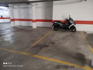 Motorradstellplatz mit Aufzug zur Miete in Calle Bolsa