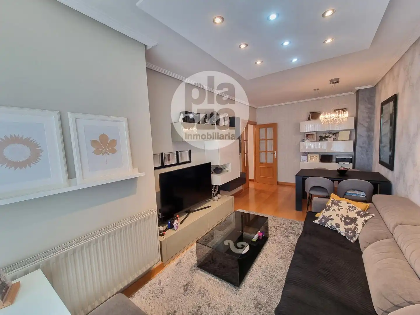 Sala de estar de Piso en venta en Burgos con Calefacción, Terraza y Trastero