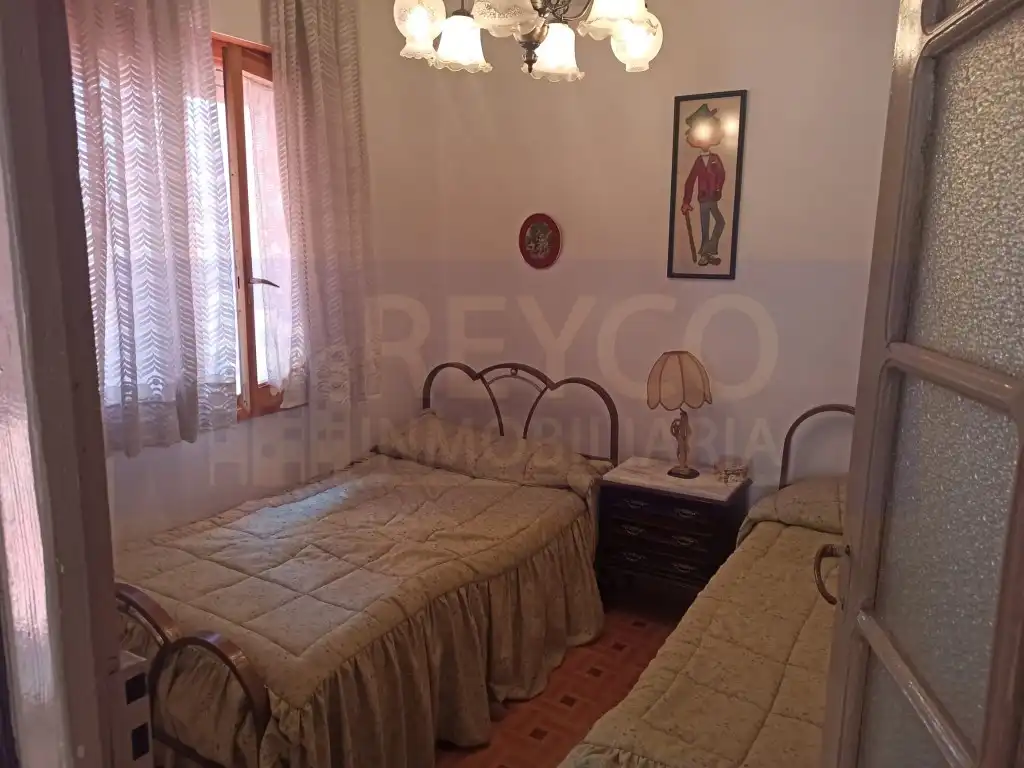 Habitación de Casa o chalet en venta en Santa Coloma