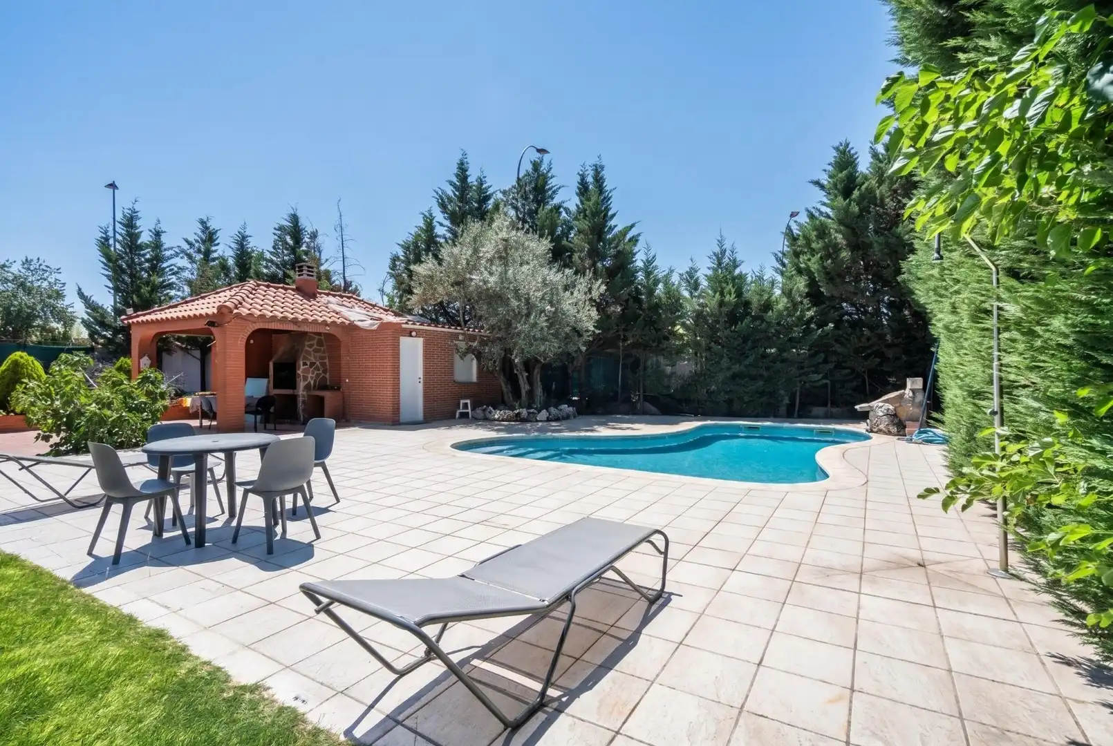 Piscina de Casa o chalet en venta en Rivas-Vaciamadrid con Aire acondicionado, Calefacción y Jardín privado