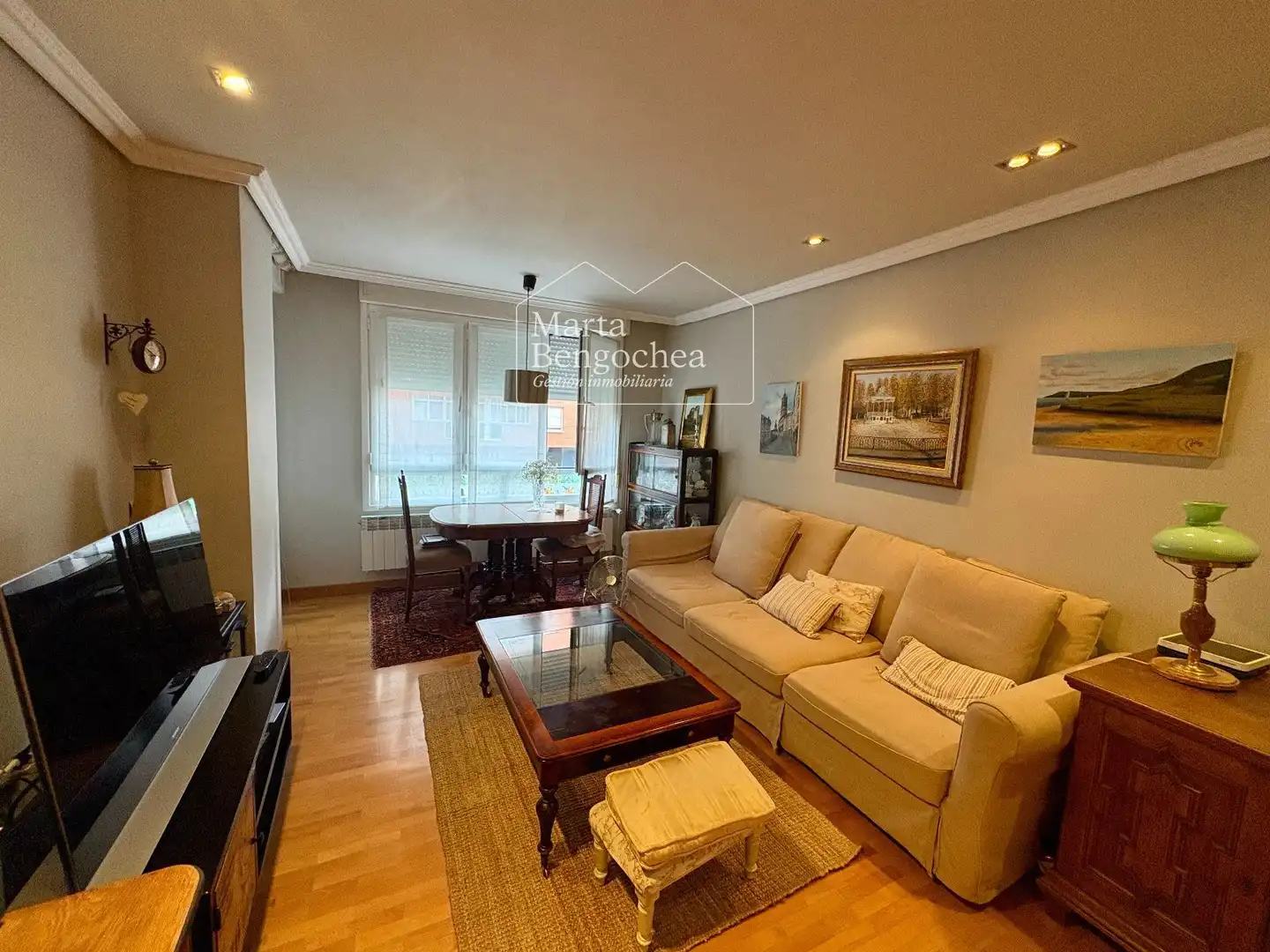 Sala de estar de Piso en venta en Vitoria - Gasteiz con Calefacción y Terraza