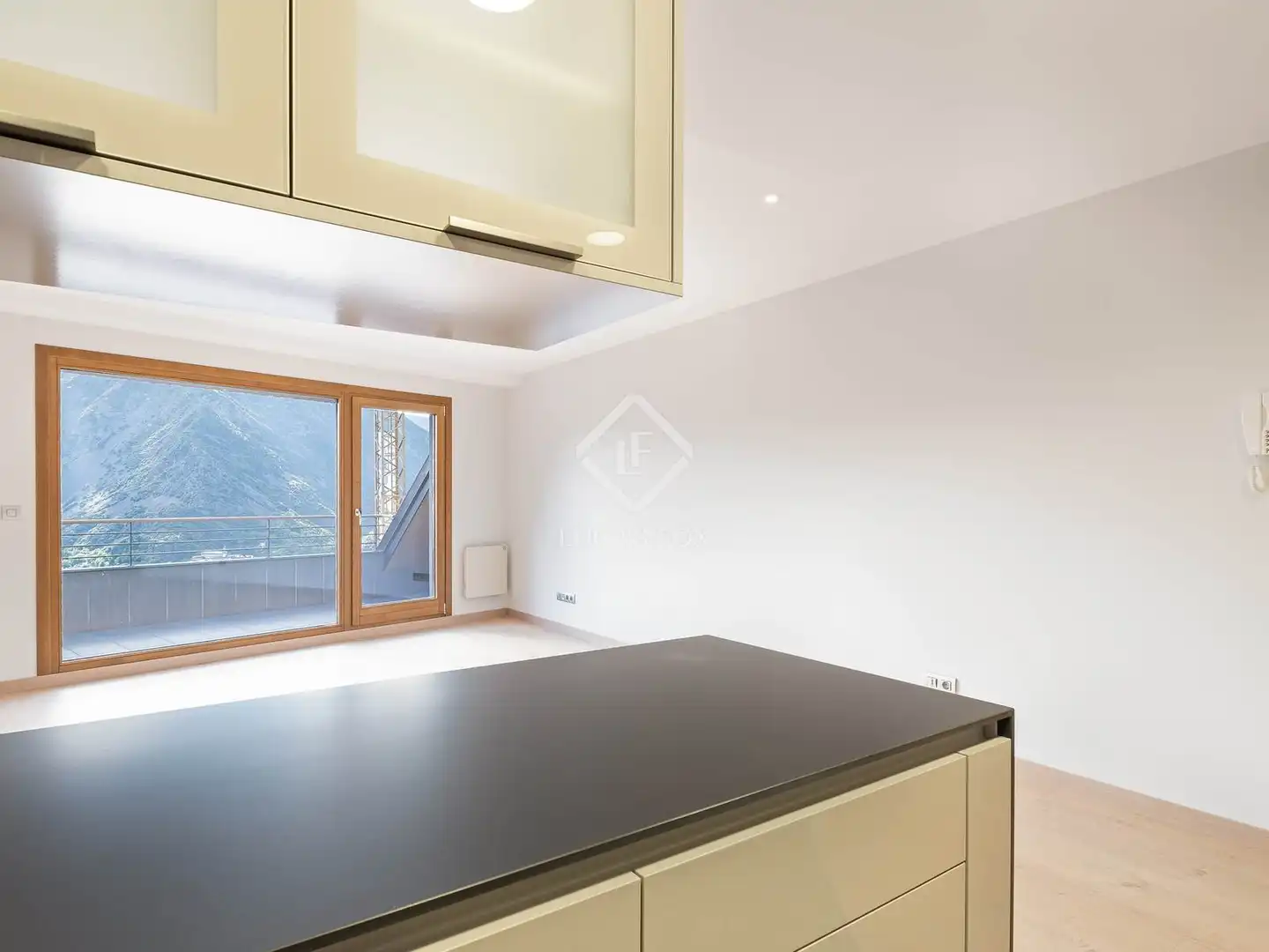 Küche von Wohnung zum Verkauf in Escaldes – Engordany mit Heizung, Parkett und Terrasse