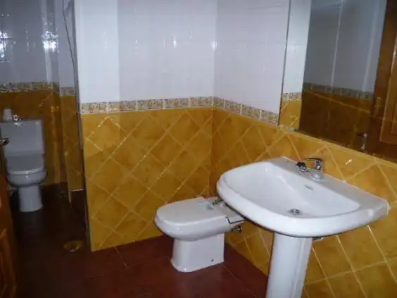 Baño de Casa o chalet en venta en Castropodame con Calefacción, Terraza y Trastero