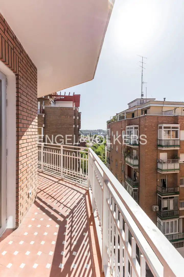 Terrassa de Pis de lloguer en Madrid amb Aire condicionat, Calefacció i Terrassa