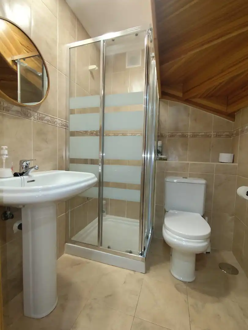 Badezimmer von Maisonette zum Verkauf in Castañeda mit Heizung, Terrasse und Möbliert