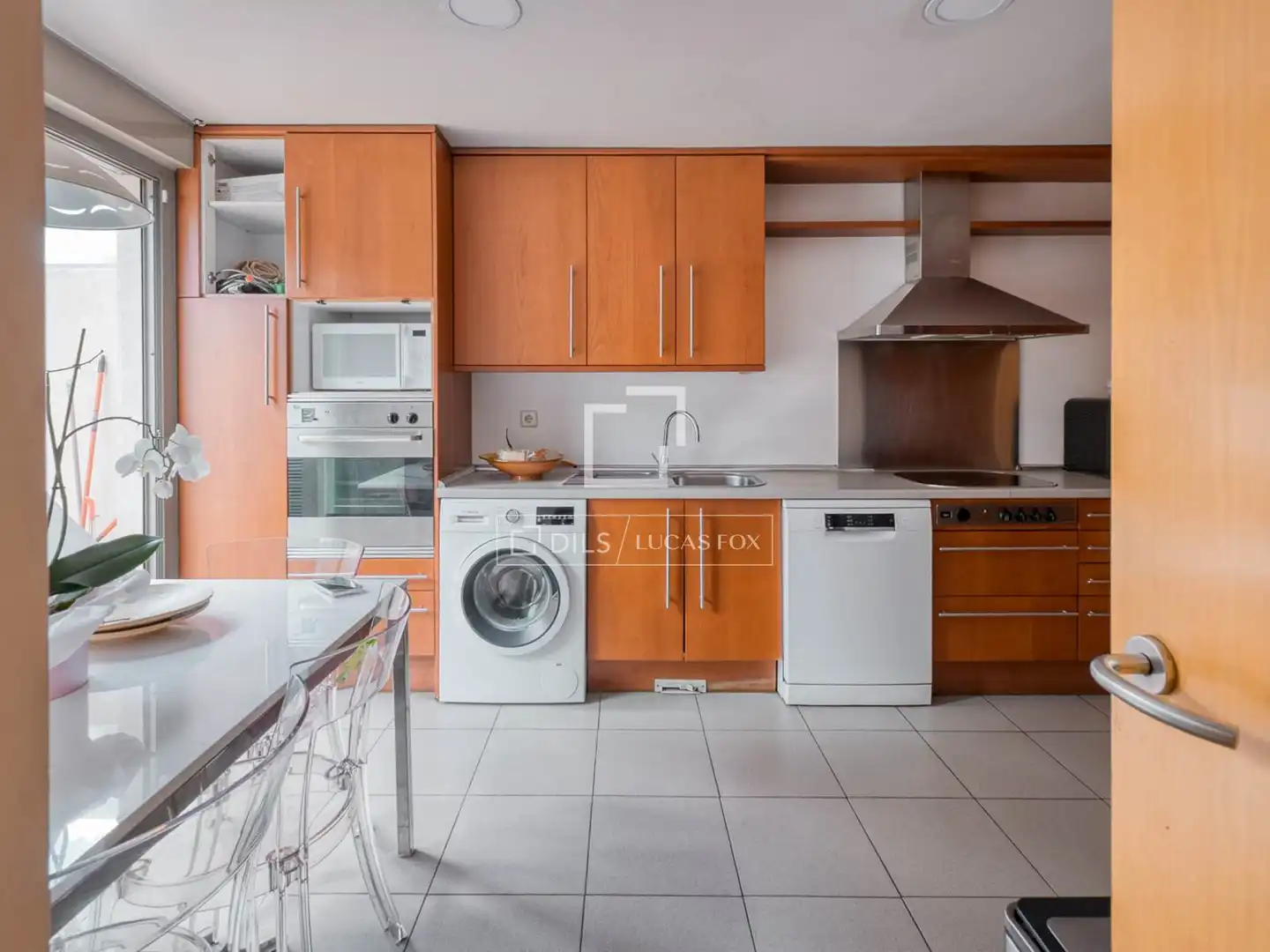 Cuina de Casa o xalet en venda en Madrid amb Aire condicionat, Calefacció i Jardí privat