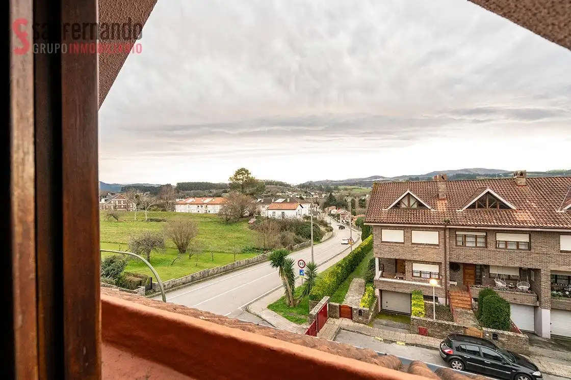 Casa adosada en venda a Reocín