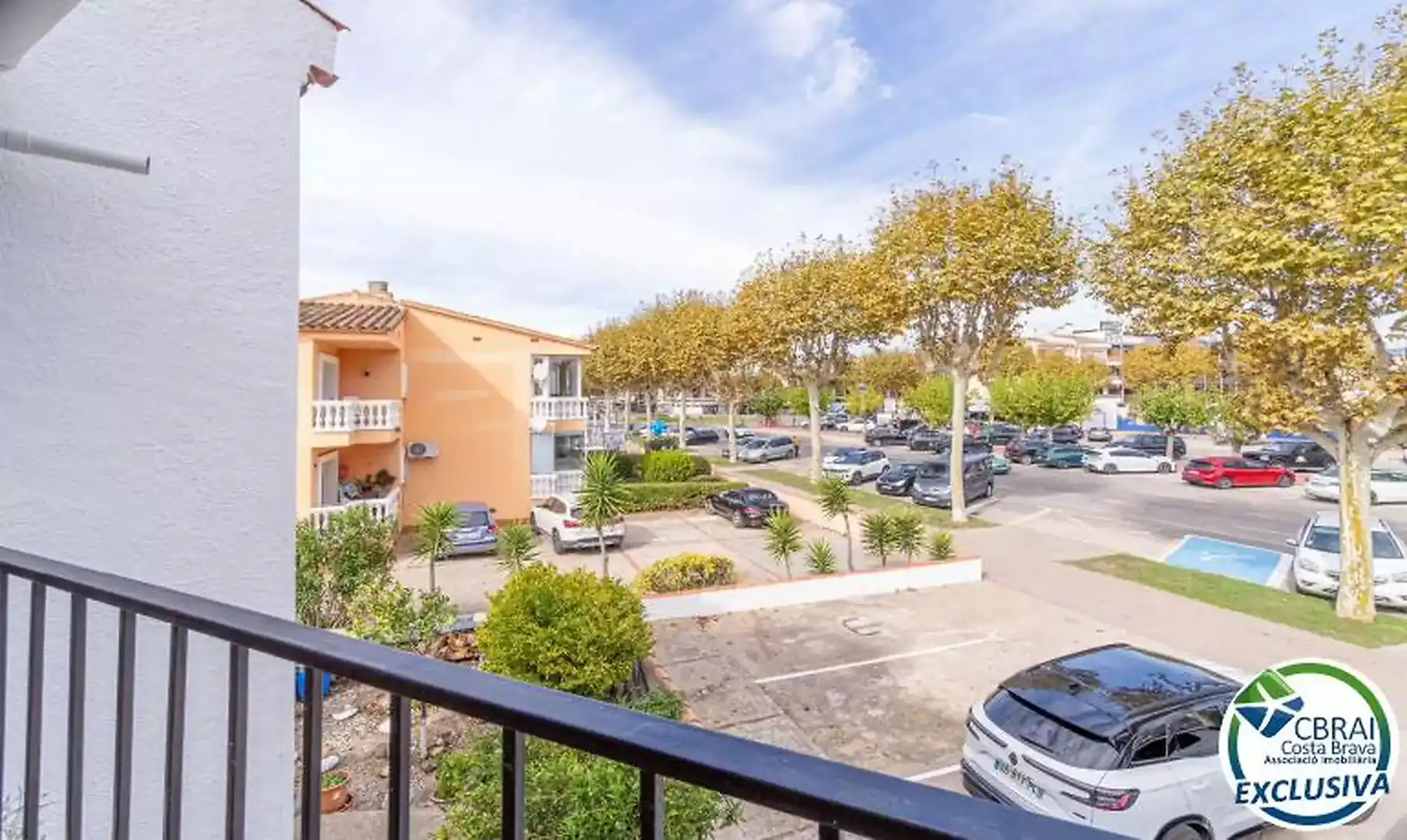 Vista exterior de Pis en venda en Empuriabrava amb Aire condicionat, Calefacció i Terrassa