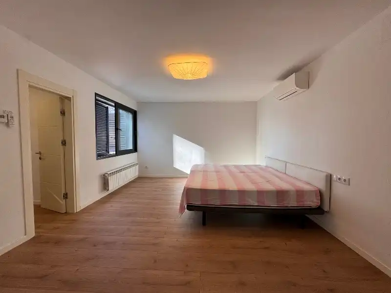 Dormitori de Casa o xalet en venda en Cabrera de Mar amb Aire condicionat, Calefacció i Jardí privat