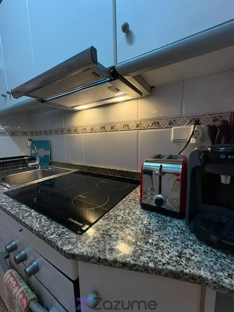 Cocina de Piso de alquiler en Torrevieja con Aire acondicionado, Calefacción y Piscina