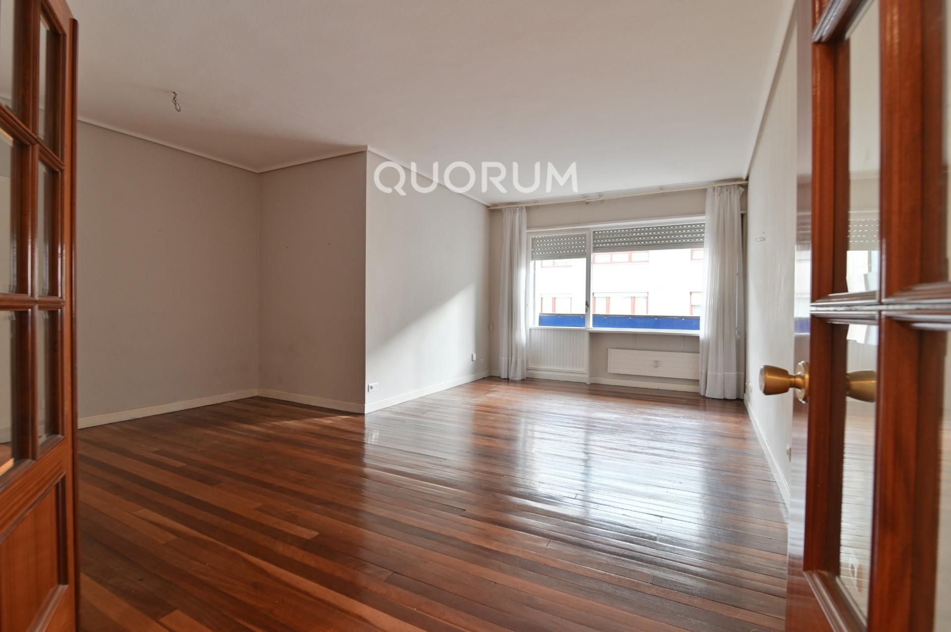 Sala d'estar de Pis en venda en Getxo  amb Calefacció, Terrassa i Traster