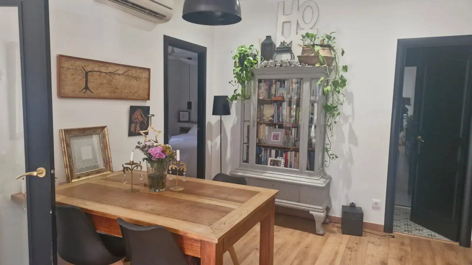 Comedor de Casa o chalet en venta en Cerdanyola del Vallès con Aire acondicionado, Calefacción y Jardín privado