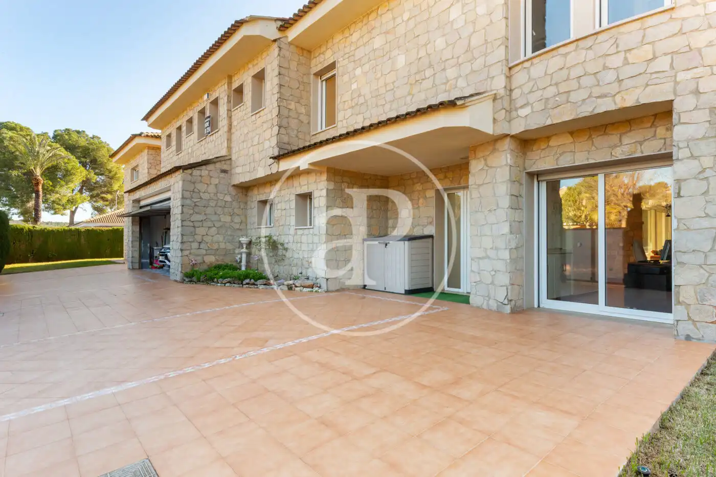 Vista exterior de Casa o chalet en venta en Serra con Aire acondicionado, Calefacción y Jardín privado