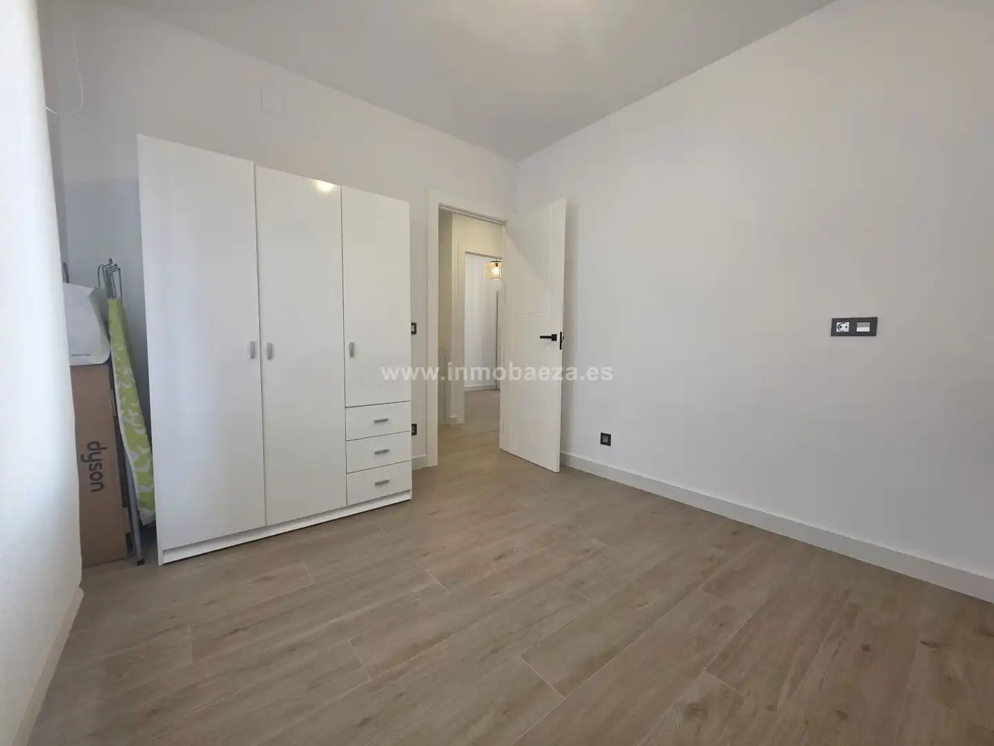 Dormitori de Casa o xalet en venda en Ibros amb Terrassa i Traster