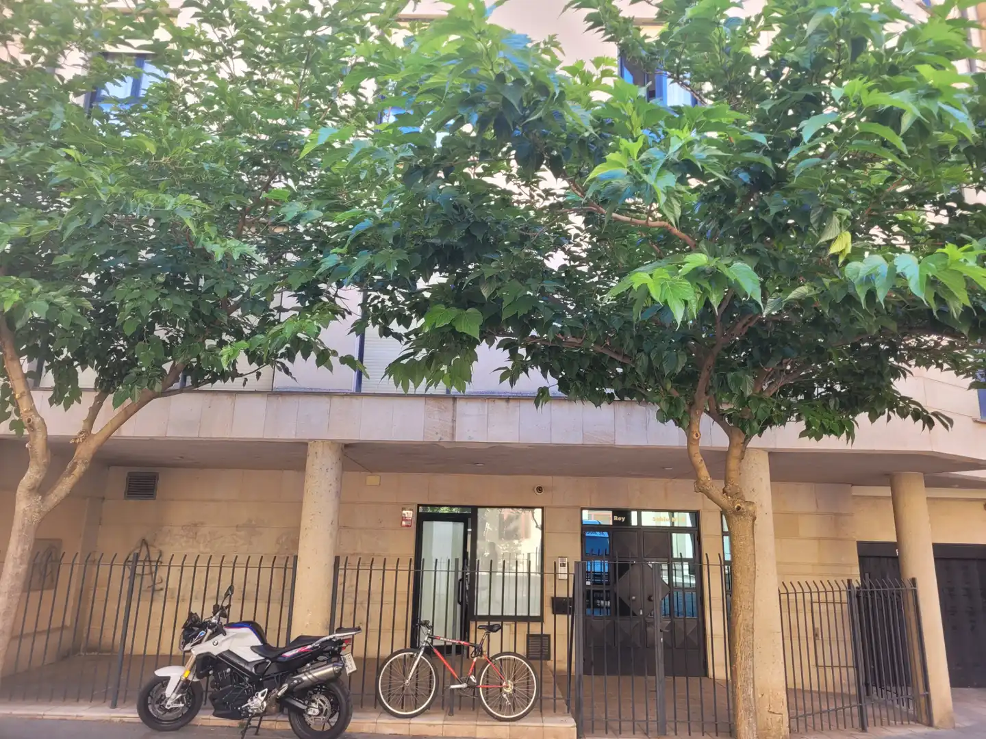 Vista exterior de Apartamento en venta en Soria Capital  con Calefacción, Parquet y Amueblado