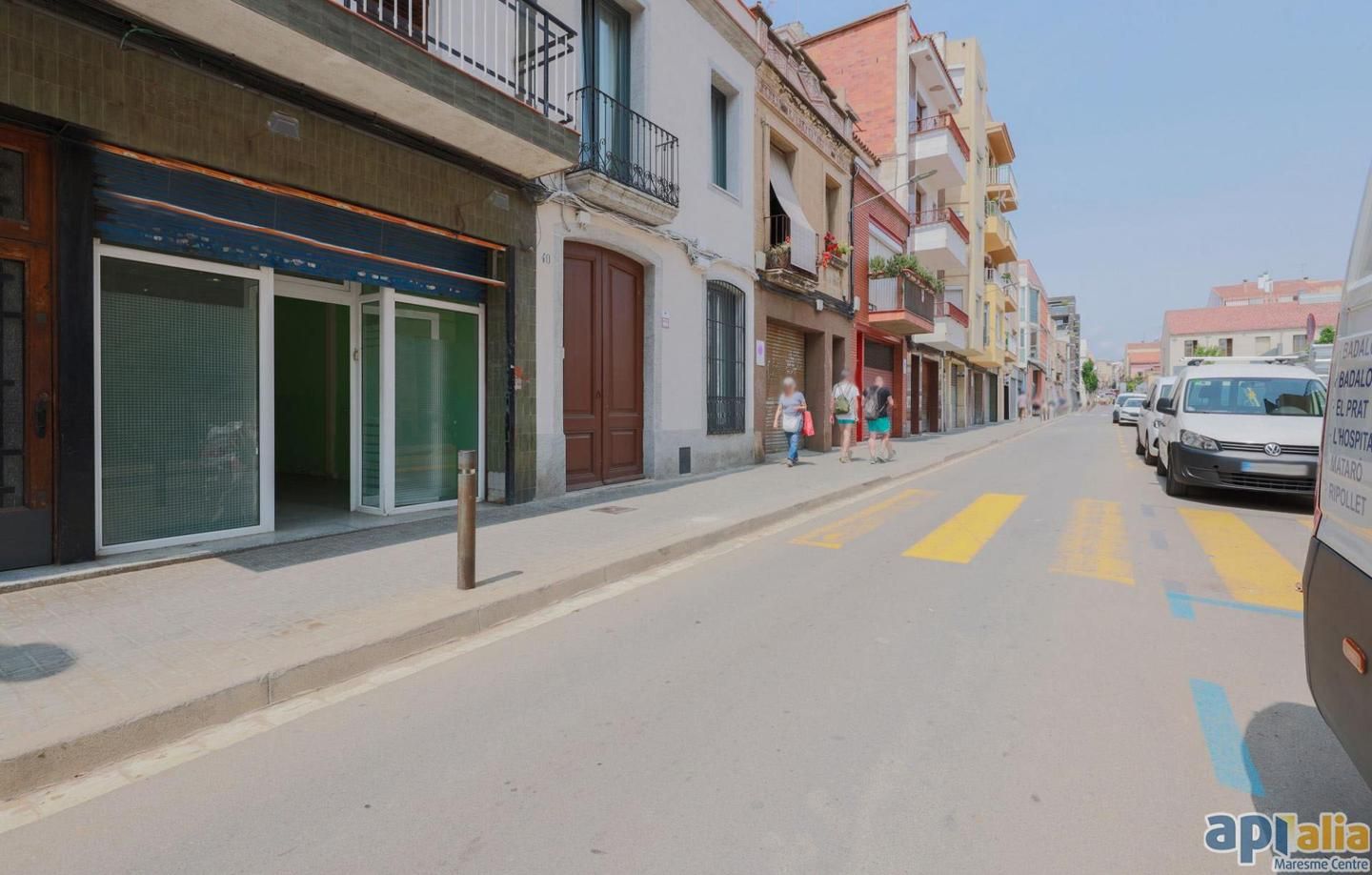 Vista exterior de Local en venda en Mataró