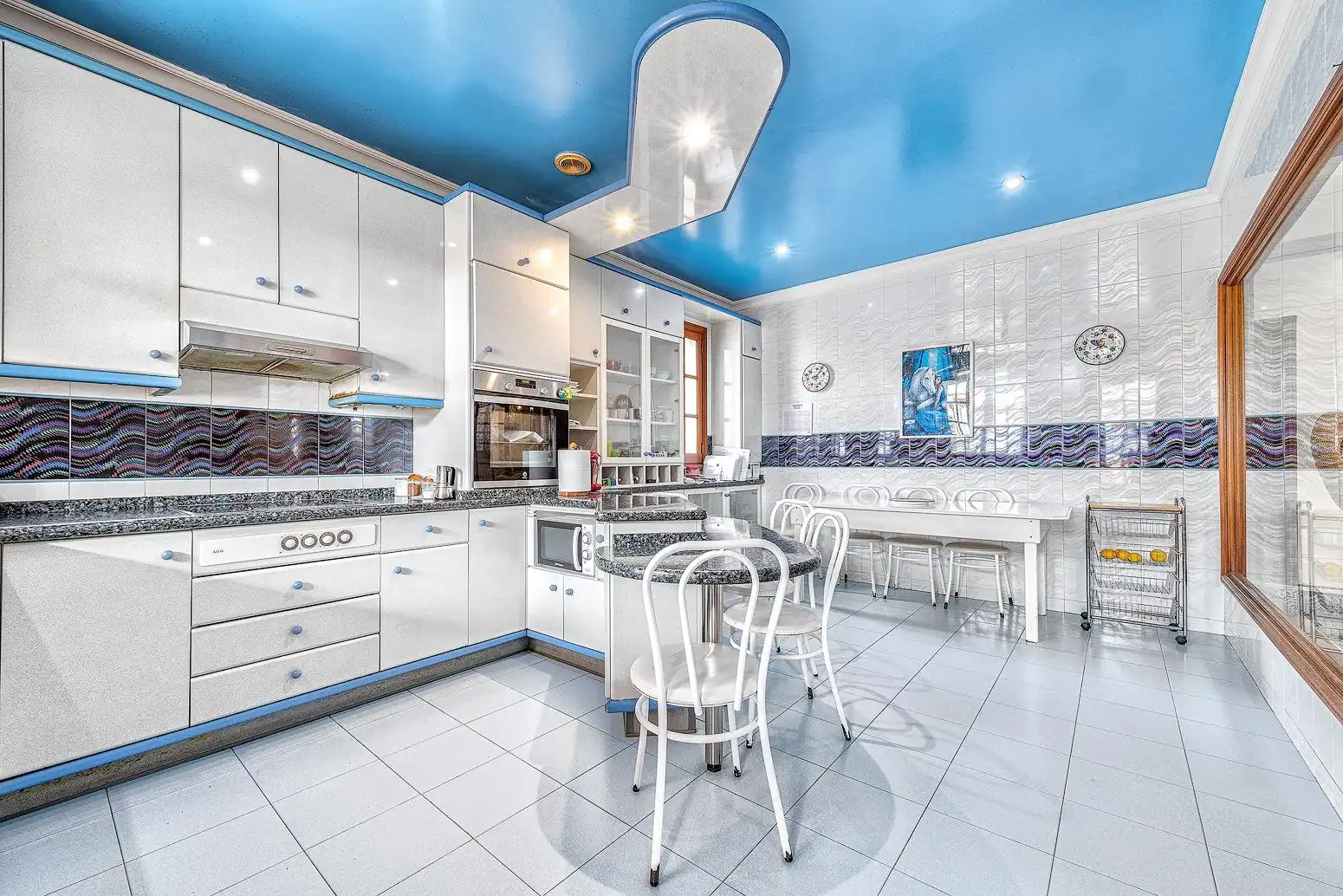 Cuina de Casa o xalet en venda en Las Palmas de Gran Canaria amb Aire condicionat, Jardí privat i Terrassa