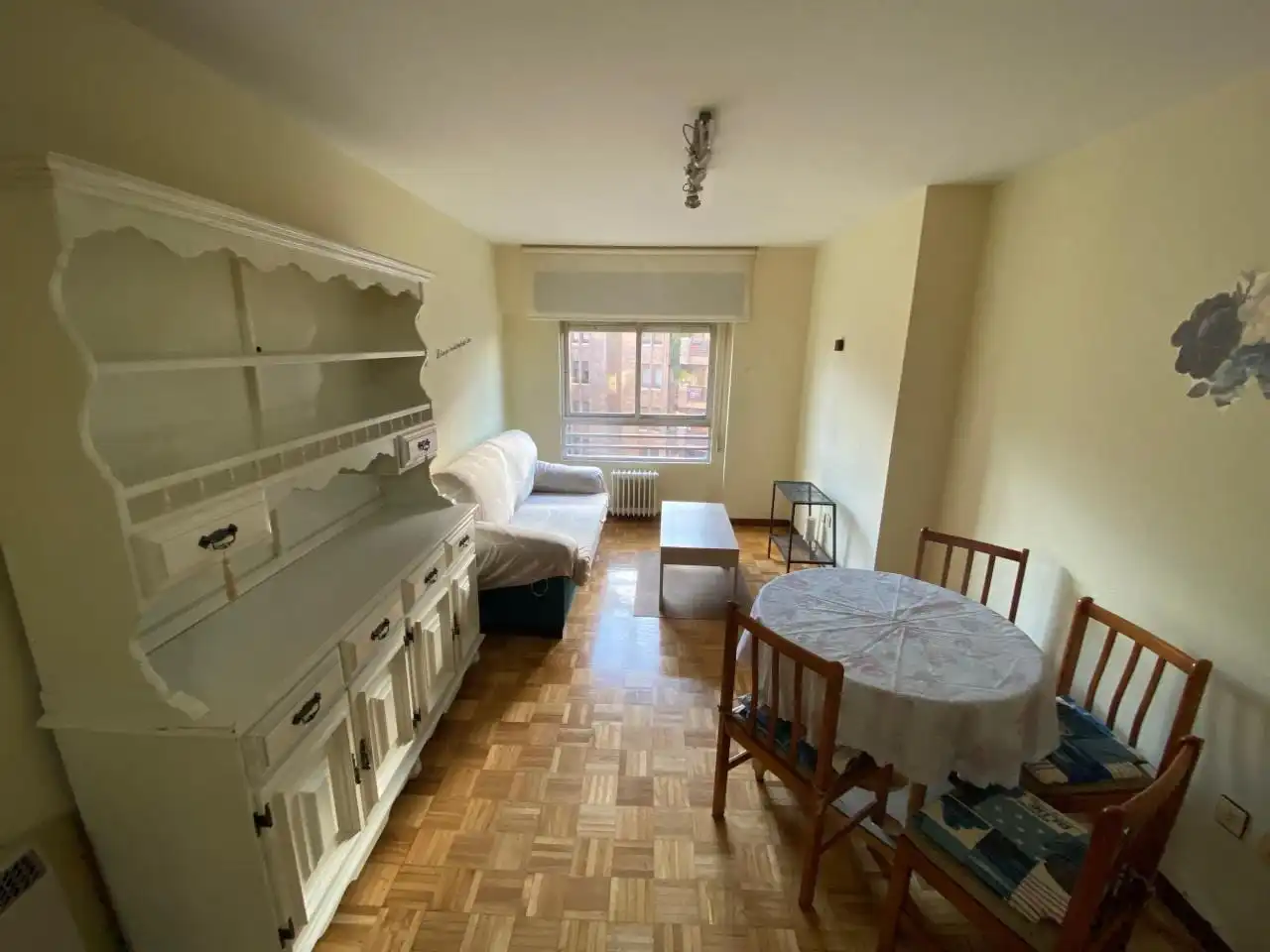 Living room of Apartments for rent in León Capital   with Heating, Parquet flooring and Furnished