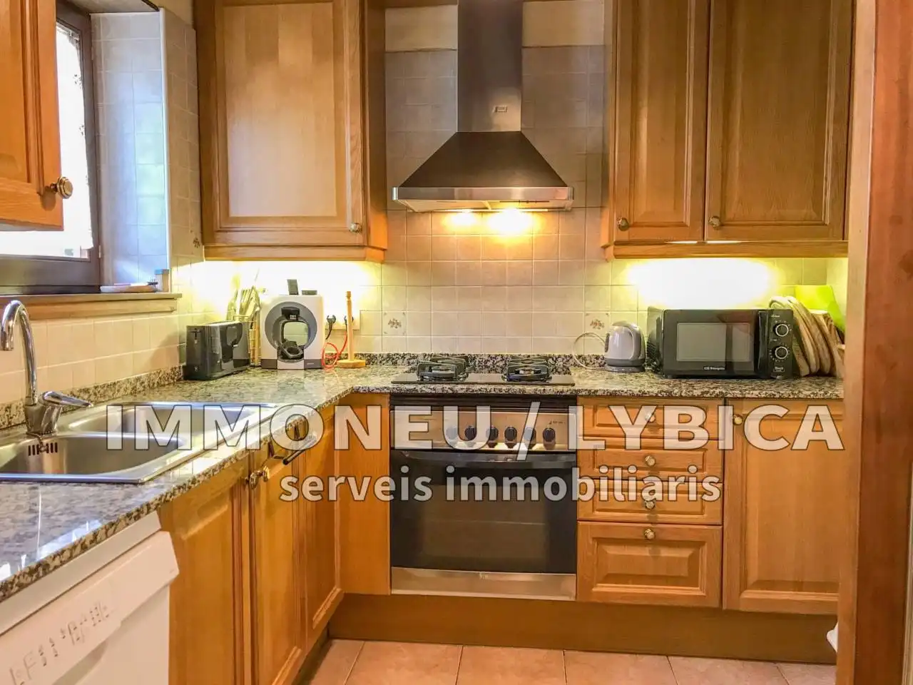 Cocina de Casa o chalet en venta en Bellver de Cerdanya con Calefacción, Parquet y Terraza