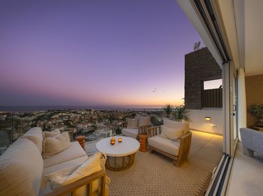 Penthouse with pool for sale in Alma Boutique