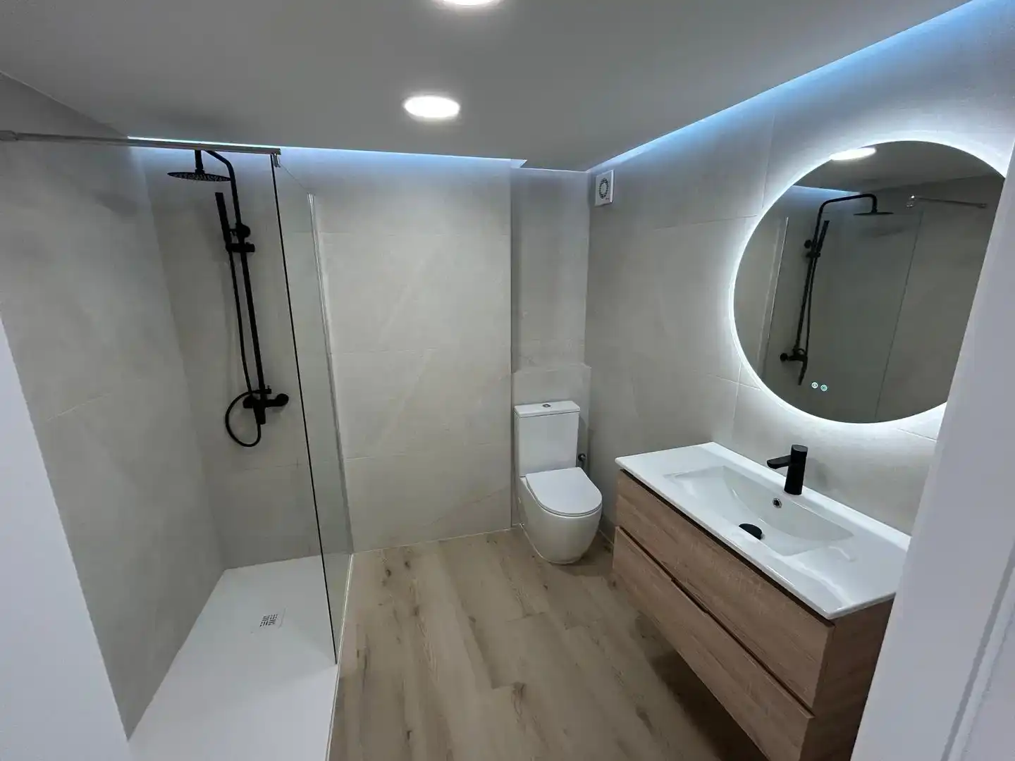 Badezimmer von Wohnung zum Verkauf in Inca mit Balkon