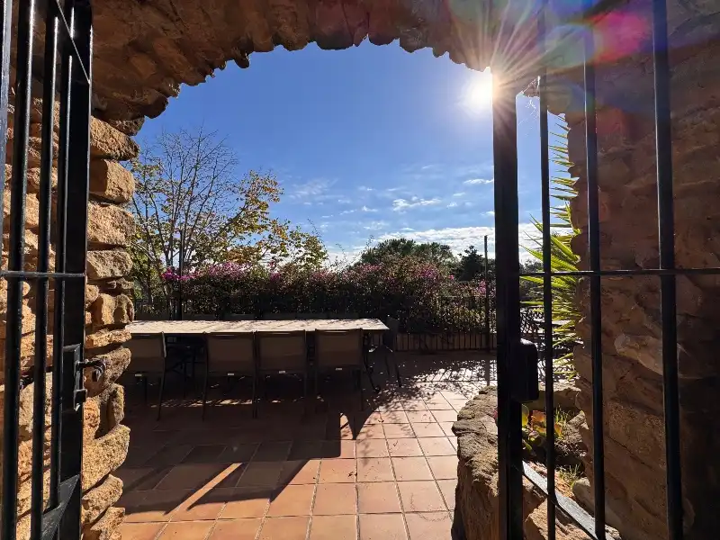 Terraza de Finca rústica en venta en Ullastret con Aire acondicionado, Calefacción y Jardín privado