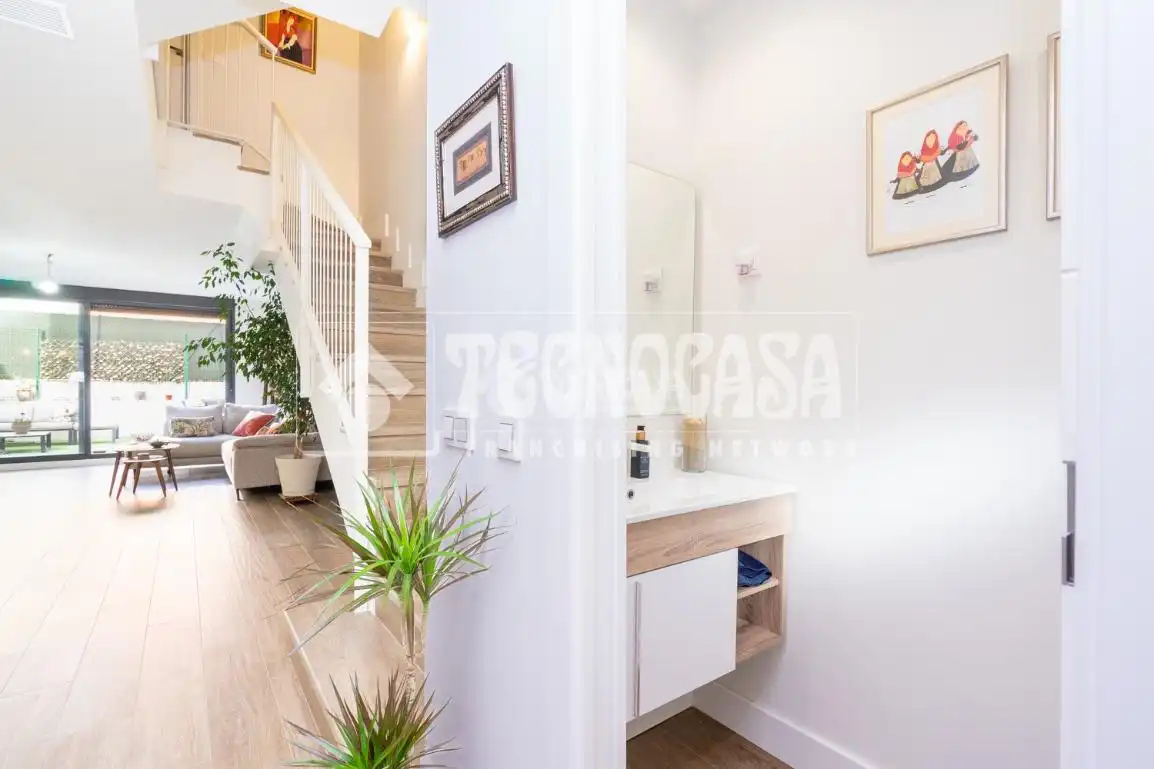 Casa adosada en venta en Colmenar Viejo con Aire acondicionado, Calefacción y Jardín privado