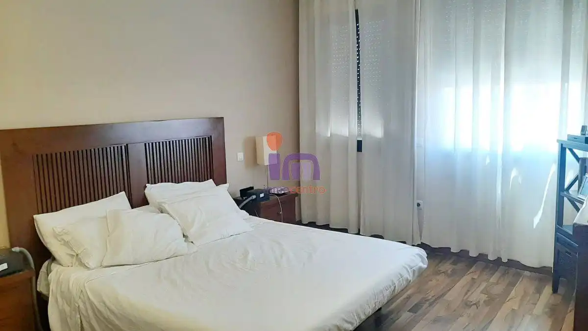 Habitación de Casa o chalet en venta en Valdepeñas con Aire acondicionado, Calefacción y Jardín privado