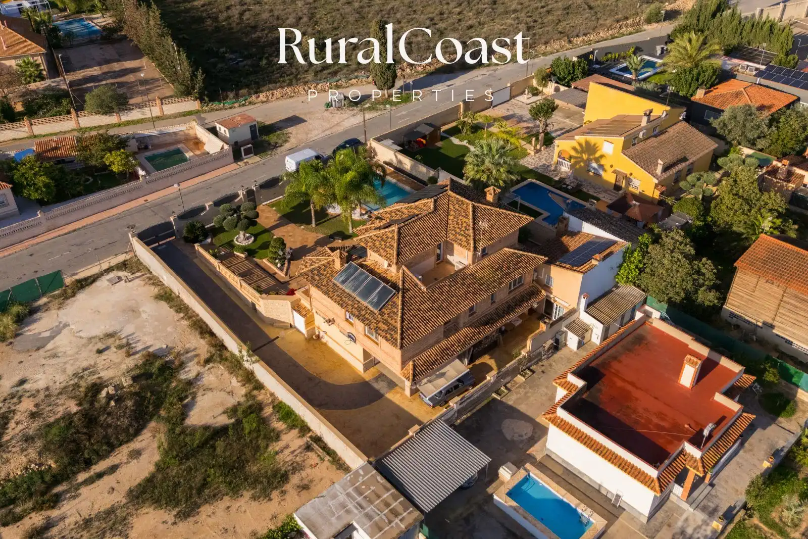 Vista exterior de Casa o xalet en venda en San Vicente del Raspeig / Sant Vicent del Raspeig amb Aire condicionat, Calefacció i Terrassa
