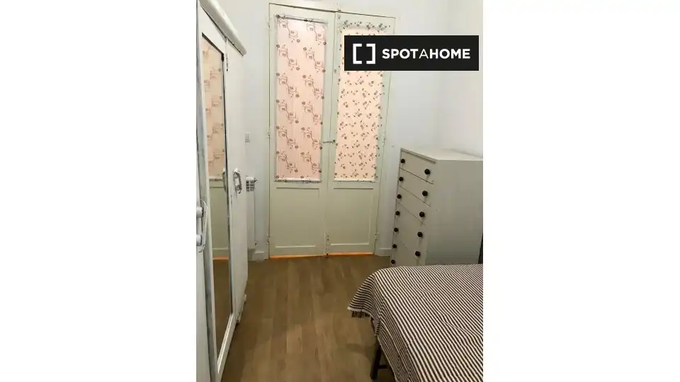 Room in Justicia - Chueca