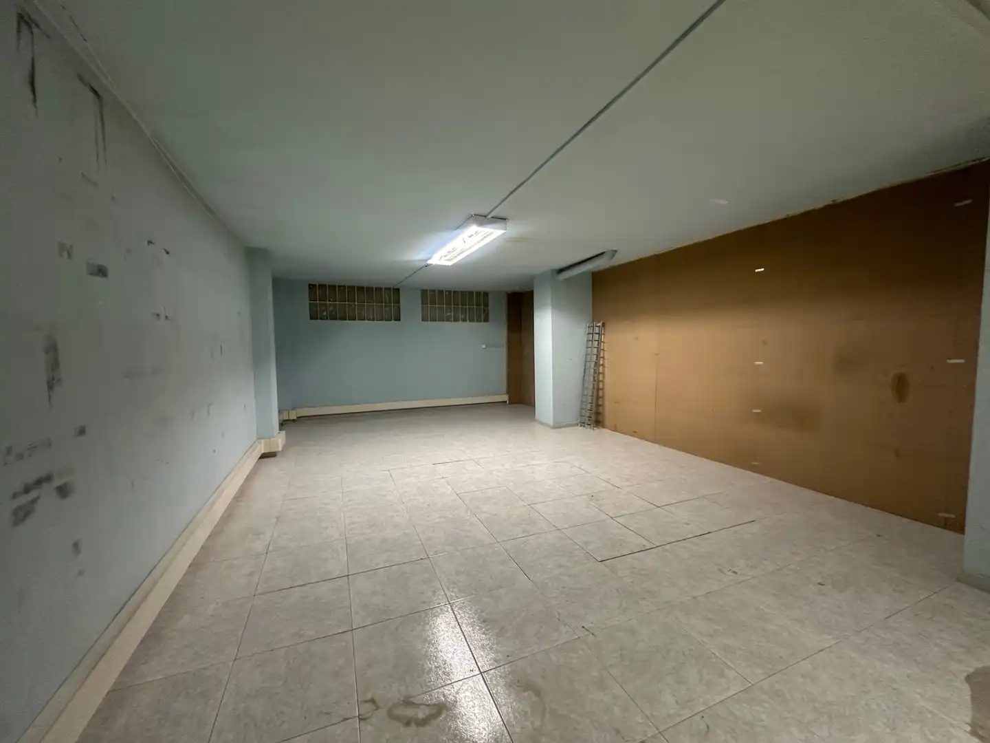 Local comercial en venta en Carrer de Violant d'Hongria Reina d'Aragó 89, imagen 5