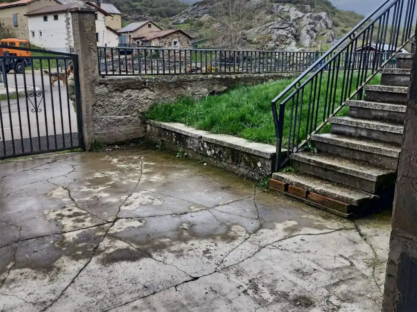 Terrassa de Casa o xalet en venda en Valdelugueros amb Terrassa