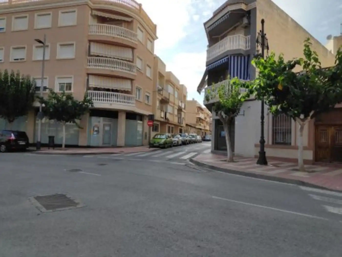Vista exterior de Local en venta en El Campello