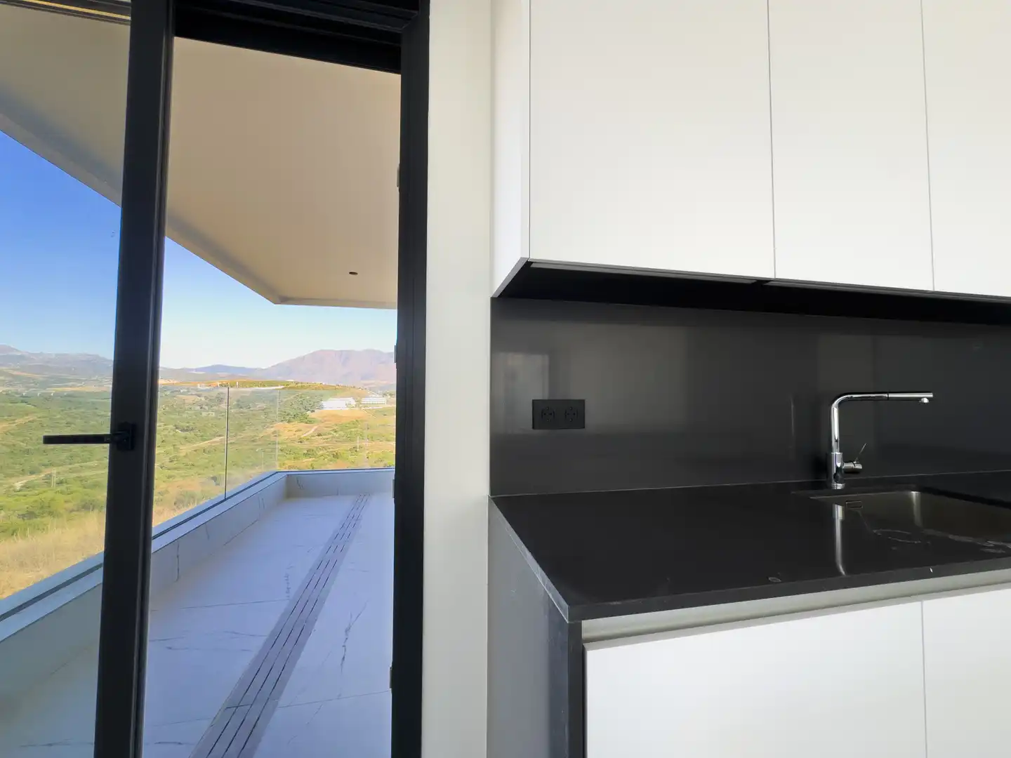 Cuina de Apartament en venda en Casares amb Aire condicionat, Calefacció i Terrassa